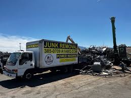 Best Retail Junk Removal  in Oakland City, IN